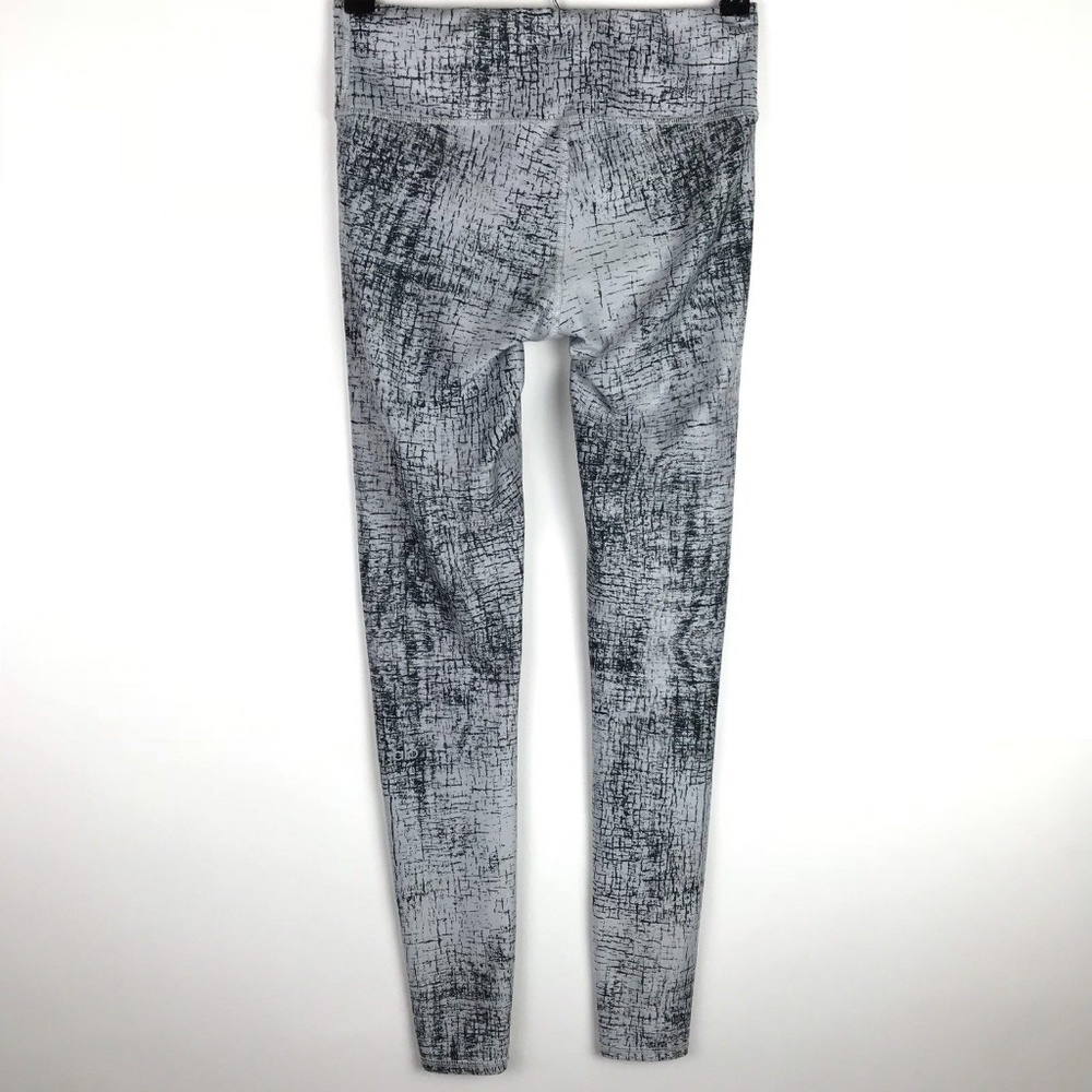 Alo Leggings White Black Crinkle Airlift Tech Lift - Picture 5 of 7